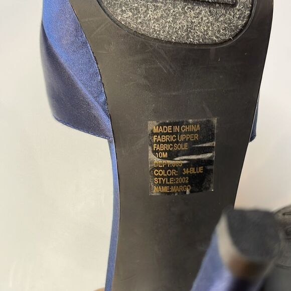 Bakers Elegant Satin Platform High Heel Pump Ruffled Detail Dress Womens Sz 10 - Picture 11 of 11